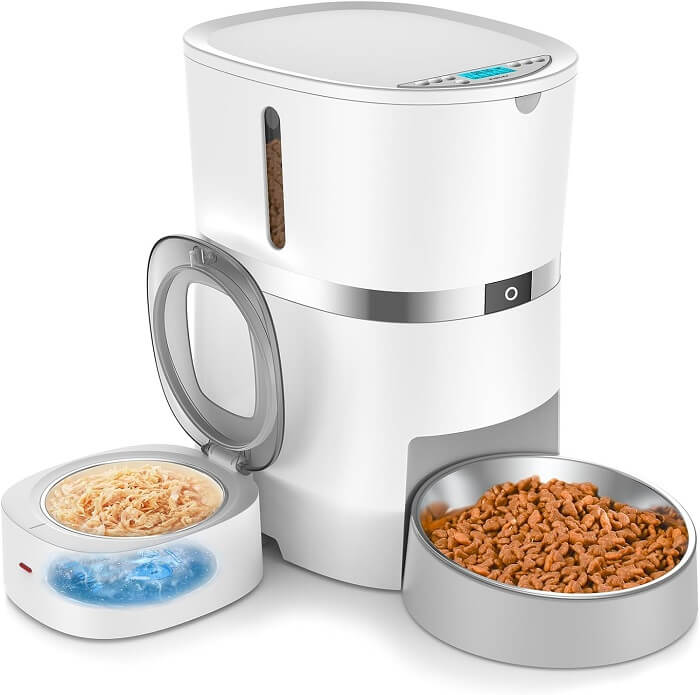 Timed Pet Feeder with Ice Pack, Dry Food Desiccant, and Voice Recorder for Cats and Small Dogs.