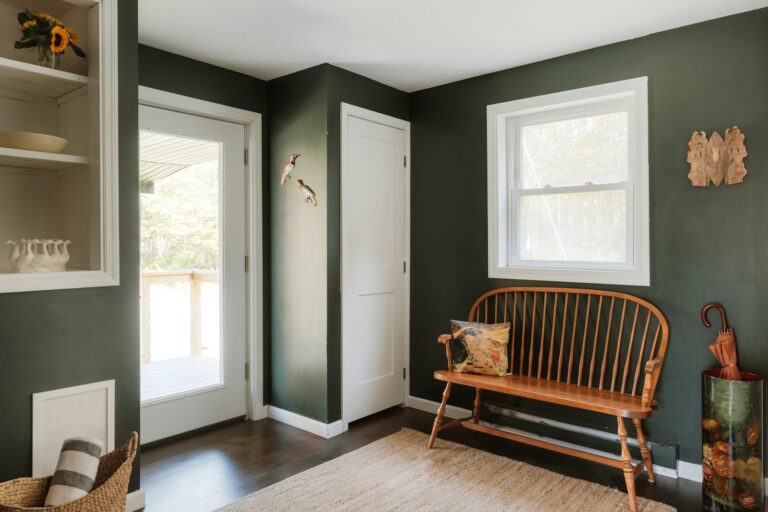 Entryway dog leash